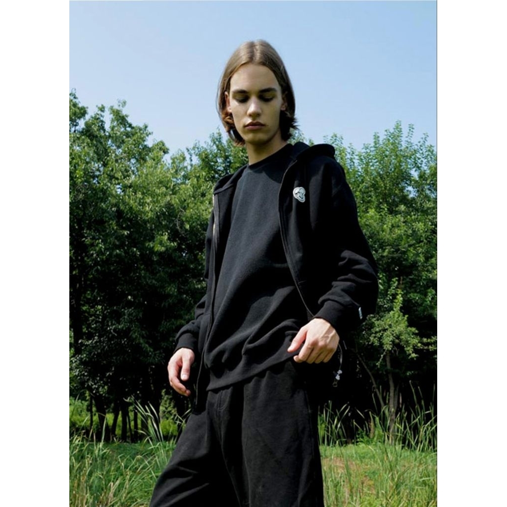 สเวตเตอร์ฮู้ดซิปหน้า EBBETS FIELD แท้ สีกรมสภาพดีไม่มีตำหนิซิปล่างบน