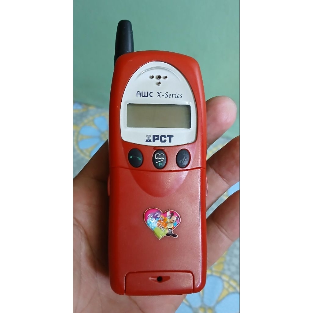 โทรศัพท์PCT วินเทจ(มือสองสะสม)(ใช้งานไม่ได้สะสมได้อย่างเดียวตีเสีย)(ช่วยเข้าไปอ่านรายละเอียดสินค้าก่