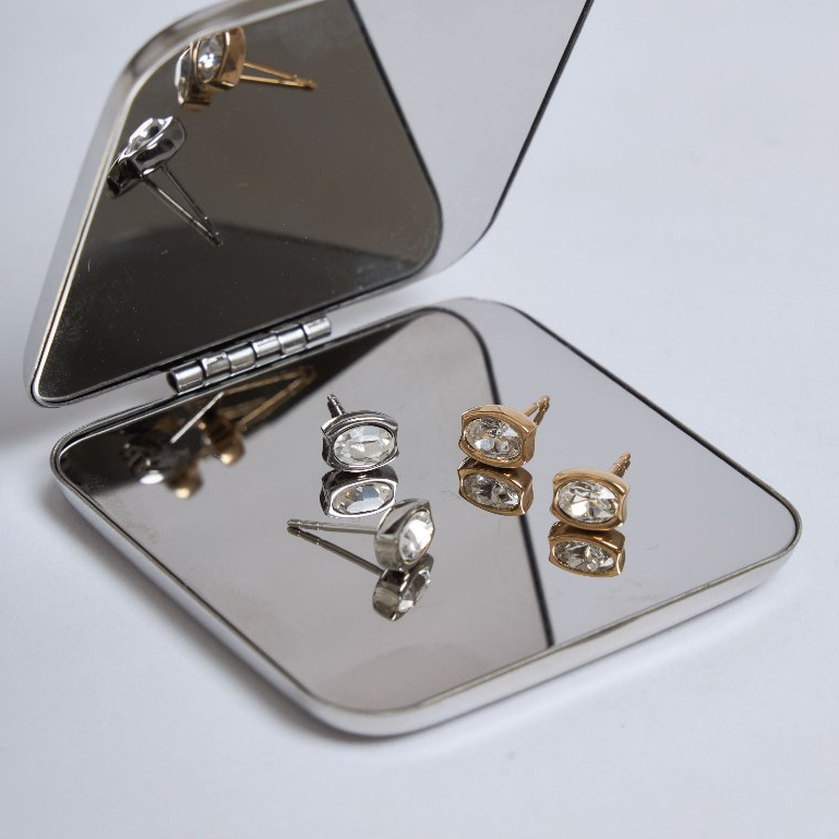 earika.earrings - clarisse gem stud ต่างหูแป้นเพชร วัสดุสแตนเลส (stainless steel) เหมาะสำหรับคนแพ้ง่าย