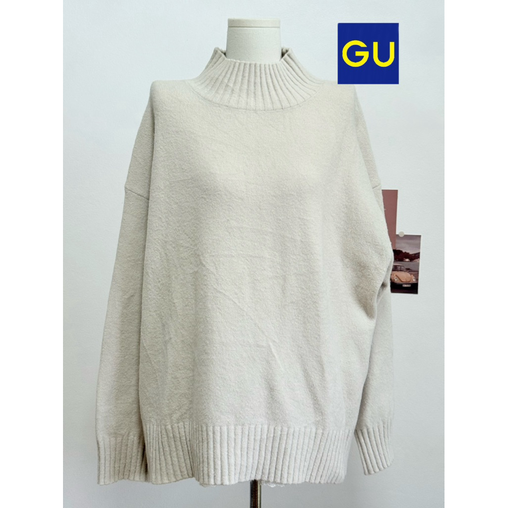 N60 แบรนด์ Gu เสื้อคอปีน อก52-60 ยาว27 สีครีม ใหม่มาก