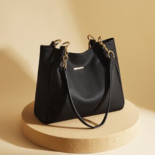 FOXER กระเป๋าโท้ทขนาดใหญ่พร้อมสายสะพายโซ่ เหมาะสำหรับใช้เดิน…