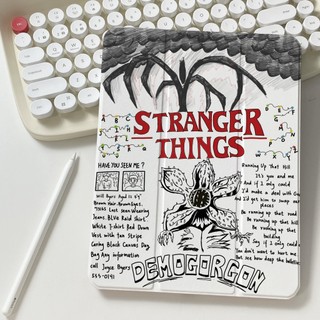 💥พร้อมส่ง💥เคส iPad Air7 Gen12 Air8 11 2026 ที่ใส่ปากกา Stranger Things เคสไอแพดGen11 Gen10 Air6 Gen9