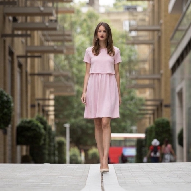 Nitan (นิทาน) เดรสให้นม ชุดคลุมท้อง รุ่น Buttercup Maternity and Nursing Dress