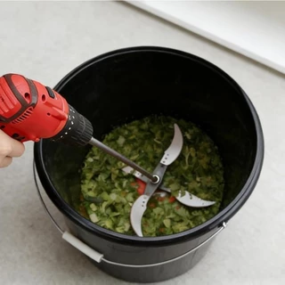 ชุดเครืองสับผัก สับอาหารสัตว์ ใบมีด พร้อมแกน Vegetable and animal feed chopper set, including blades and shaft.