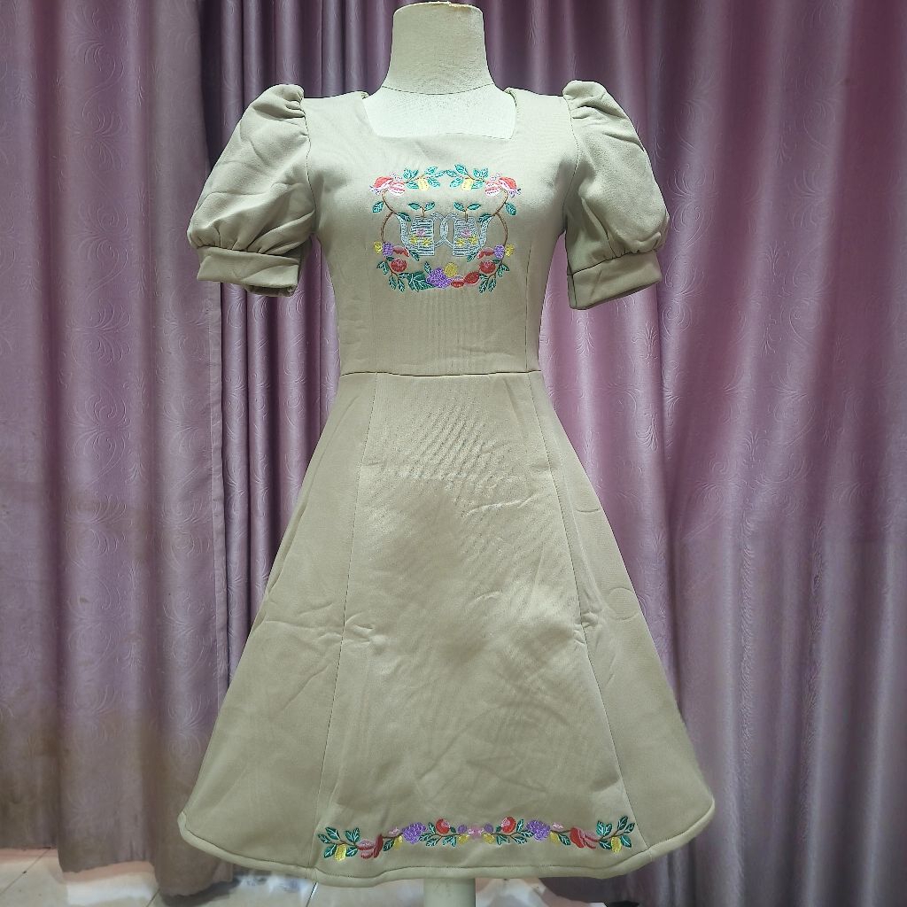 👗เดรสป้าย Ap style ไซส์S