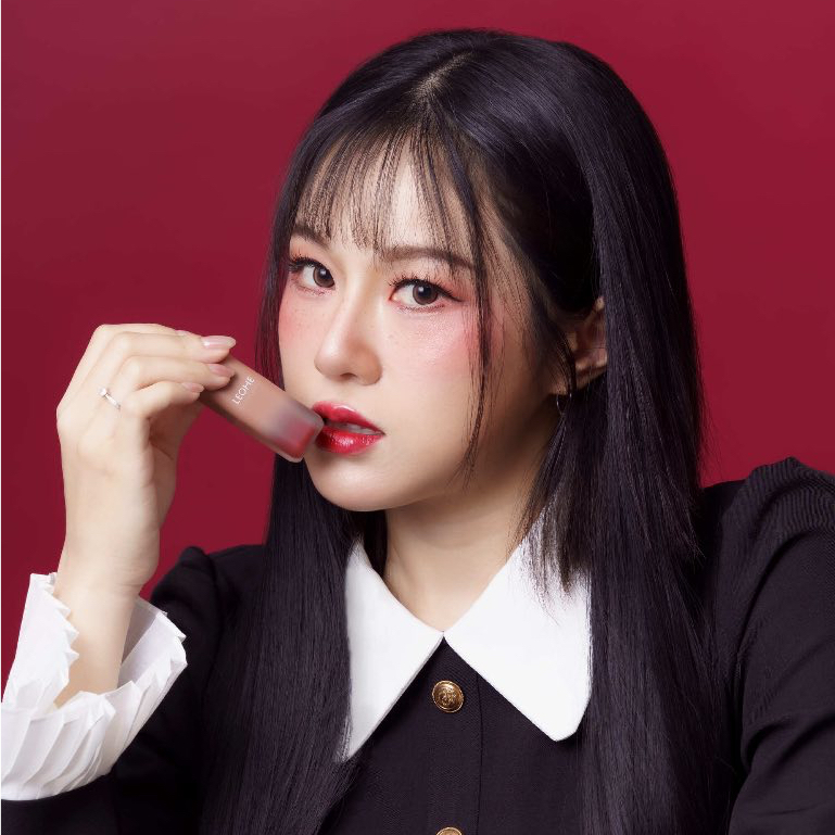 LECHE MELLO VELVET LIQUID LIPSTICK #03 LAST KISS สีแดงเปล่งประกายความงามอย่างไร้ที่ติ – โปรปัง