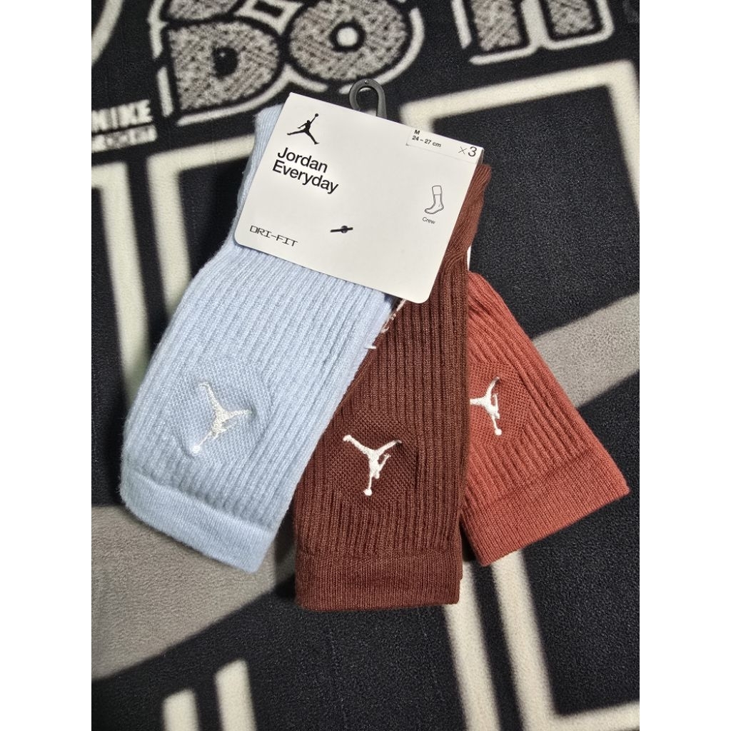 ถุงเท้า Jordan Everyday Crew Socks - Multi-Colour มือ 1 ป้ายไทย แท้💯