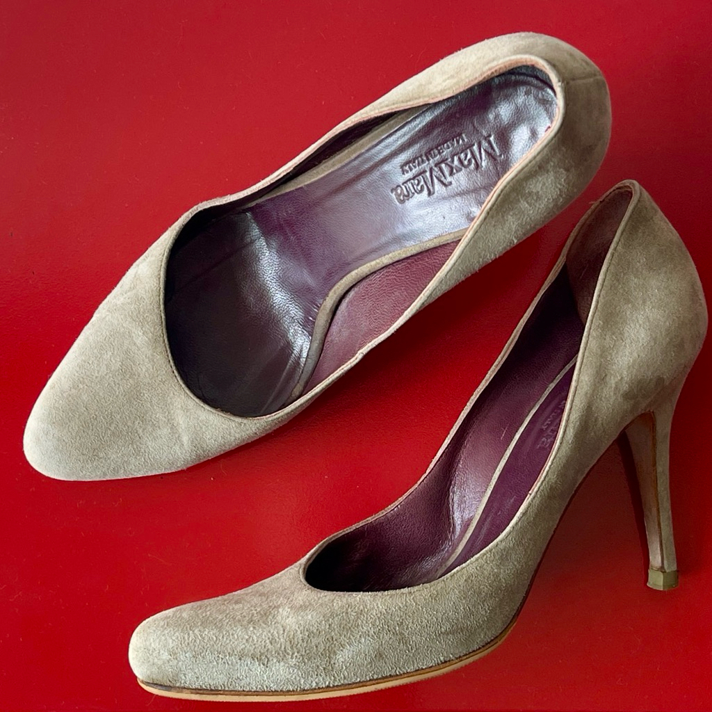 🤎 Max Mara 🤎 - Taupe Suede heels มือสอง