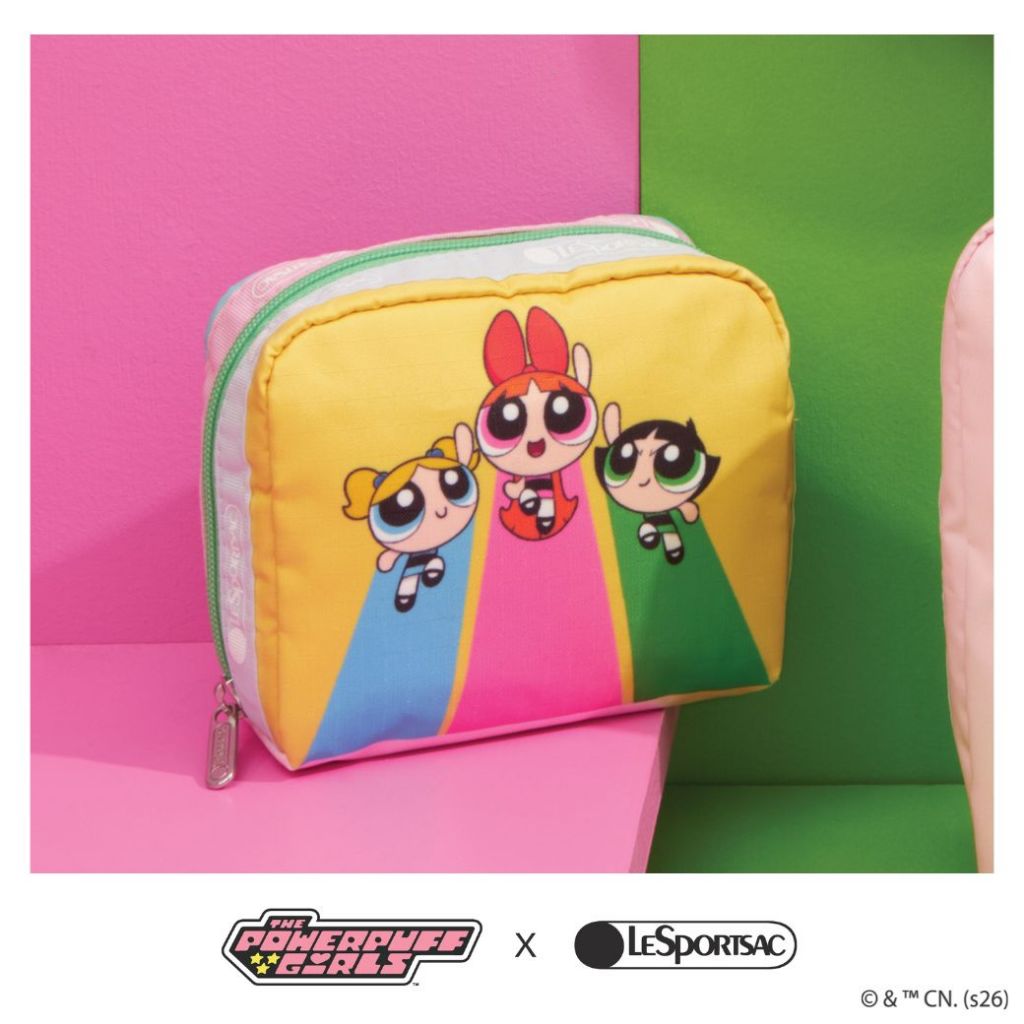 Lesportsac Square Cosmetic Bag กระเป๋าเครื่องสำอางใบเล็ก Style 6701 (สองลายหน้าหลังไซส์เล็ก)Lesportsac x Powerpuff girls