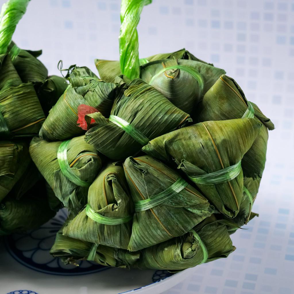 ขนมกีจ่างเนื้อใสเหนียวหนึบ 25 ลูก(1ข้าง) แถมฟรีน้ำตาลอ้อย5ซอง