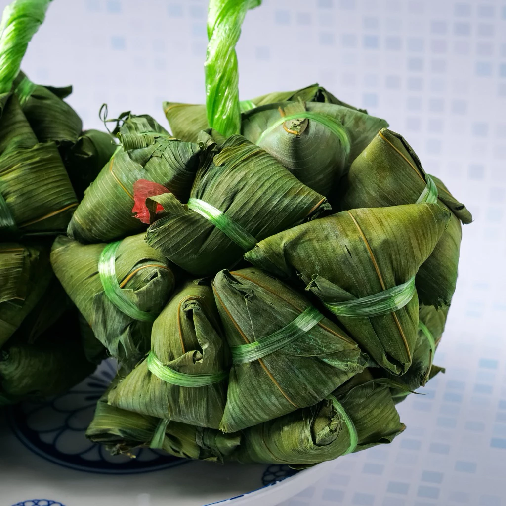 ขนมกีจ่างเนื้อใสเหนียวหนึบ 25 ลูก(1ข้าง) แถมฟรีน้ำตาลอ้อย5ซอง