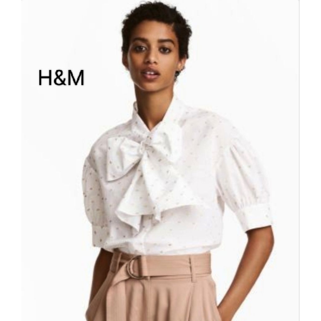 H&M คอลใหม่ eur38 อก38/ยาว24 ผ้าcottonผสม,ปักดิ้นทองทั้งตัว คอมีสายโบว์ยาว