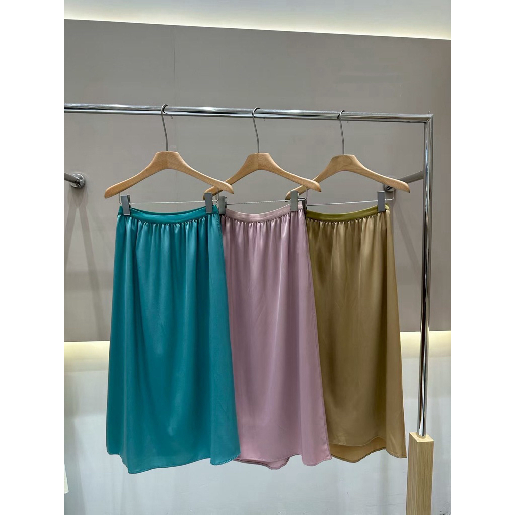 25SUMMER K33 - กระโปรงซาติน