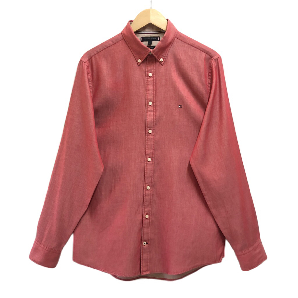Tommy Hilfiger เสื้อเชิ้ตชาย แขนยาว สีโทนแดง ป้าย M มือสอง