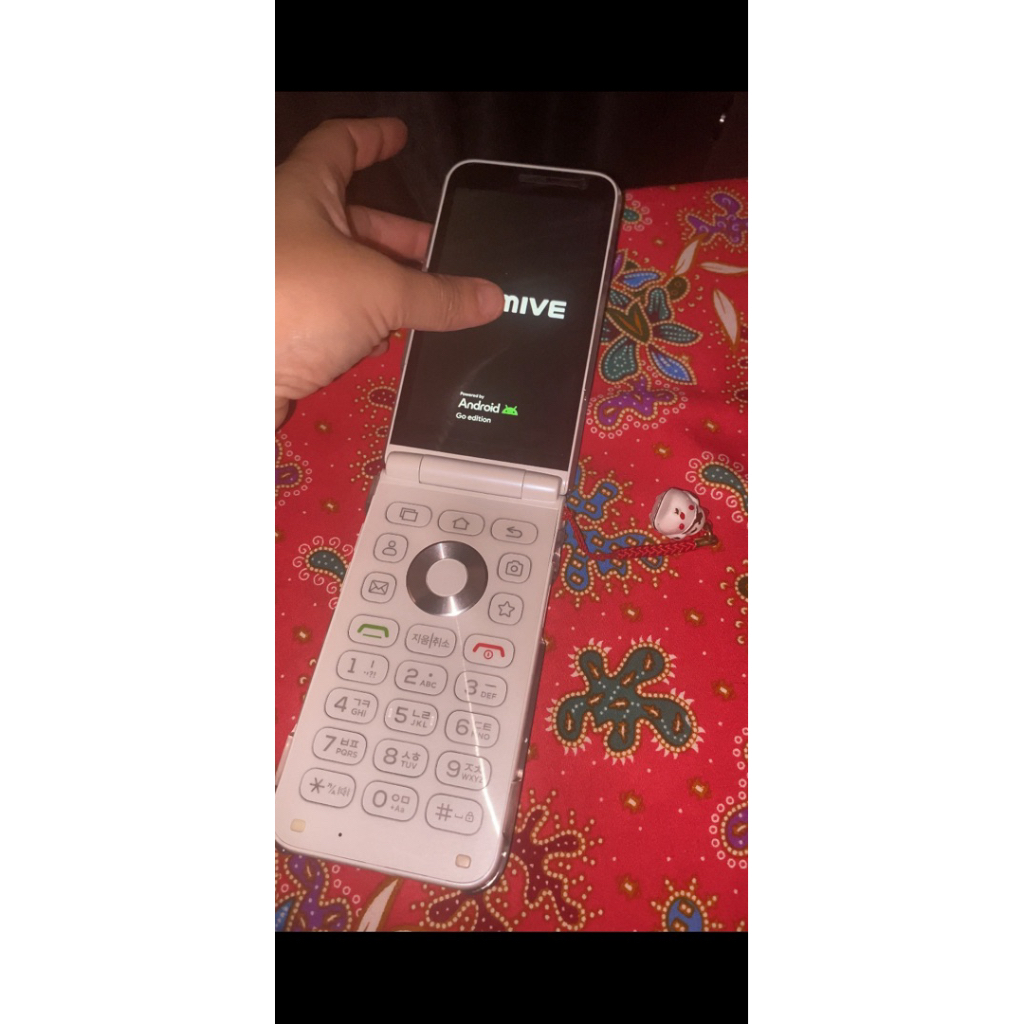 โทรศัพท์มือถือmive 2