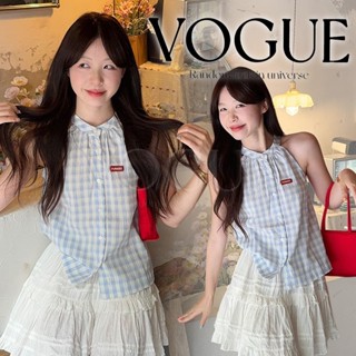 Vogue🌟พร้อมส่ง🌟 เสื้อแขนกุด ลายสก็อตติดกระดุม ดีเทลปักตัวหนั…