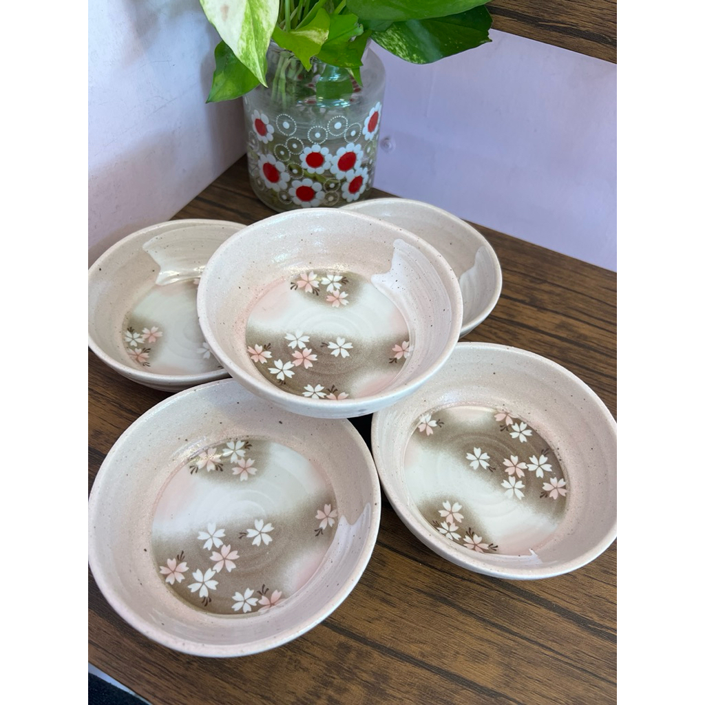 BE0326.01001 - ถ้วยขนม เคลือบสีชมพู ลายดอกซากุระชุด 5 ใบ ขนาด 5x1.8 นิ้ว