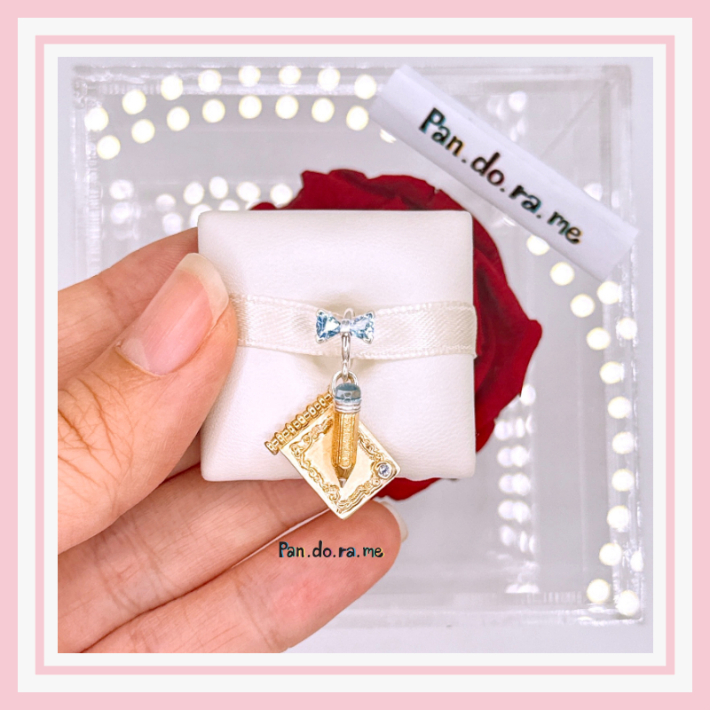 [พร้อมส่ง สินค้าแท้ 💯] New 2026 Bridgerton Dance Card & Pencil Dangle Charm