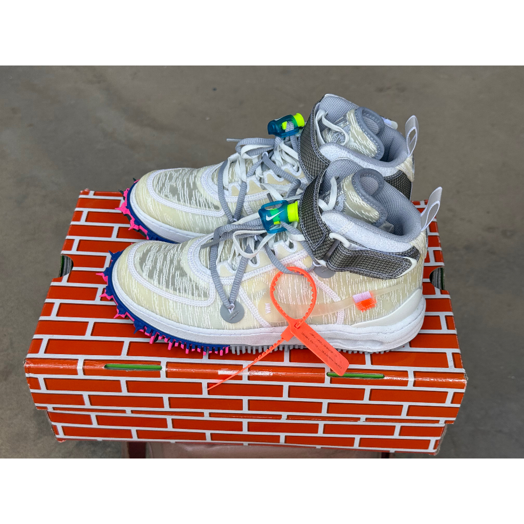 NIKE AIR FORCE 1 MID SP x Off-White