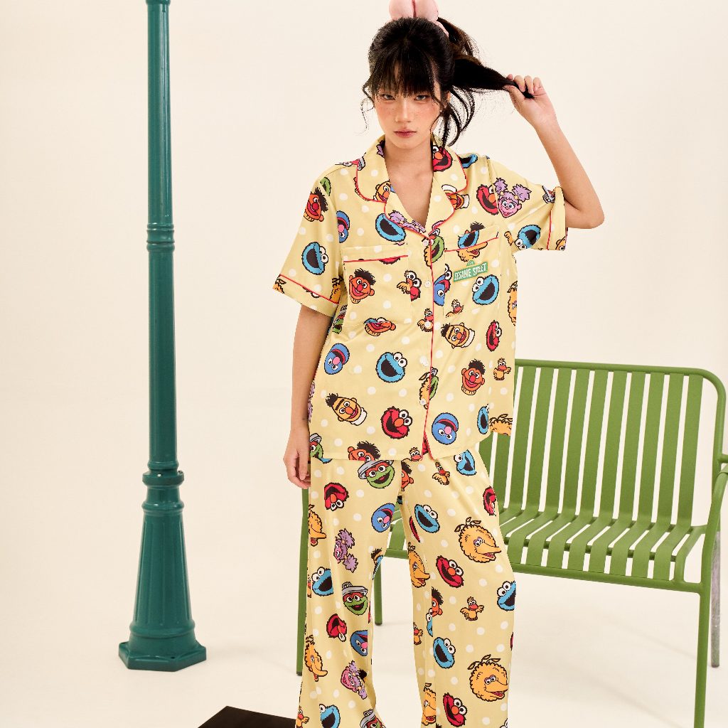Muslin Pajamas x Sesame Street Collection [Morning Sunshine] |ชุดนอนใส่เที่ยว ลายเอลโม่และผองเพื่อน
