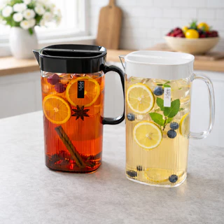 Naikrua เหยือกน้ำพลาสติก ความจุ 1,550 ml. มีฝาปิด ดีไซน์สวยงาม เหยือกน้ำ water pitcher