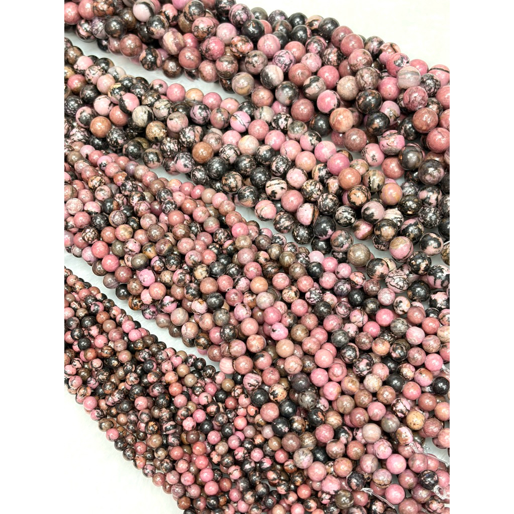 Rhodonite (โรโดไนท์)