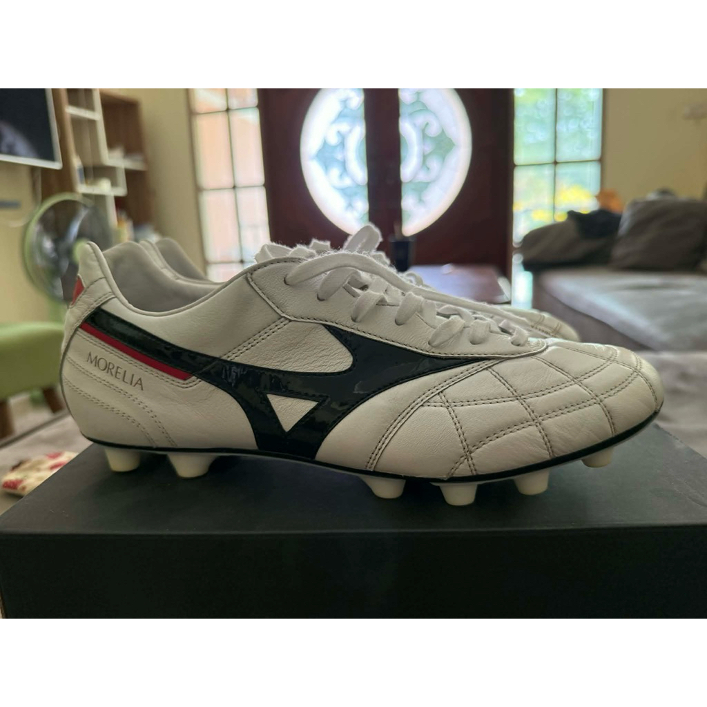 Mizuno m8 size 270 เพิ่มเติมได้ค่ะ