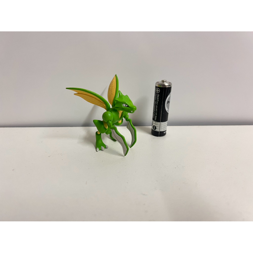 Pokemon Tomy Scyther แท้