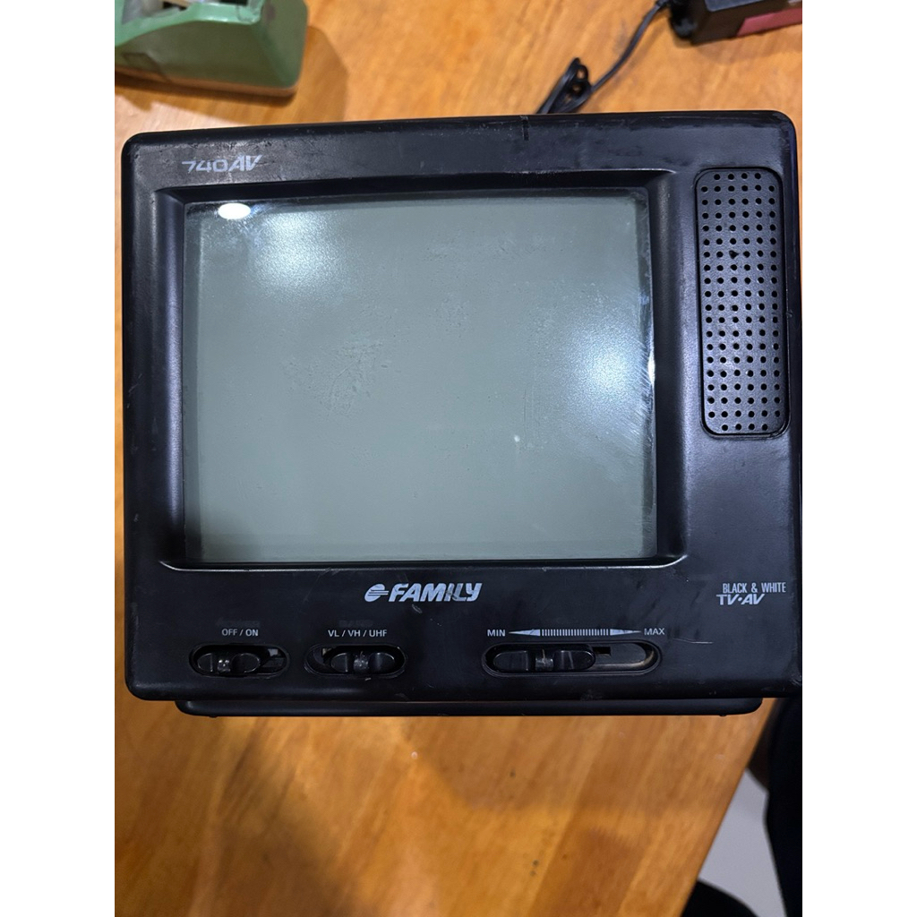 Family CRT Mini TV 7 inches