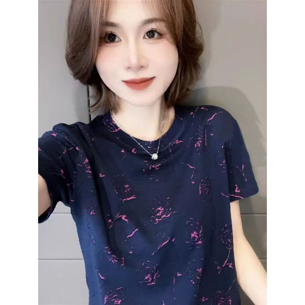 เสื้อยืดแขนสั้นสไตล์ยุโรปย้อนยุคสำหรับผู้หญิง ดีไซน์ใหม่ฤดูร้อนปี 2026 ทรงหลวม ใส่แล้วดูผอมเพรียว ดูอ่อนเยาว์ ลายดอกกุหล