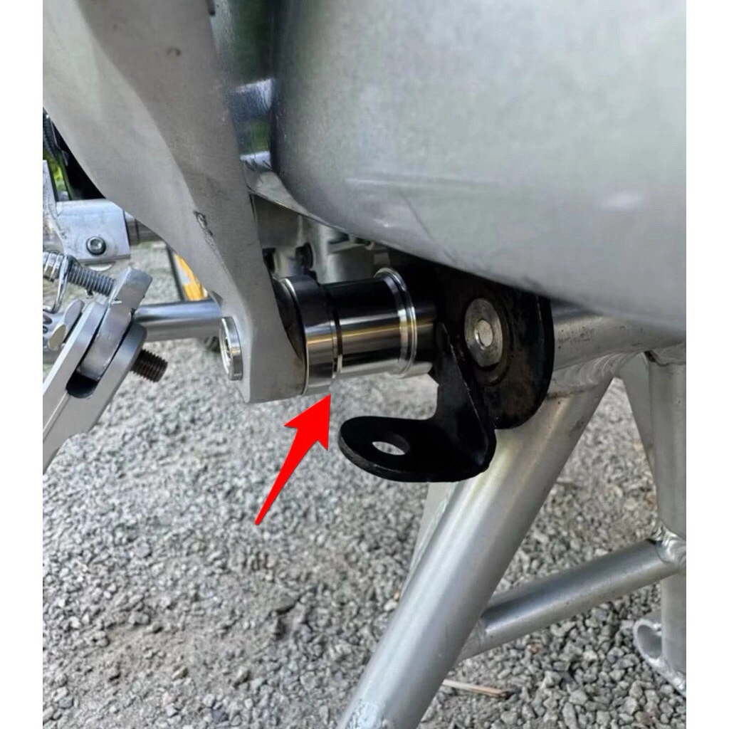 1 ตัว บูชสเตย์พักเท้า Wave125i ไฟเลี้ยวบังลม สเเตนเลส บูชสเตย์พักเท้าเวฟ125เลส วัสดุอย่างดี แข็งแรง ทนทาน ใช้งานได้นาน