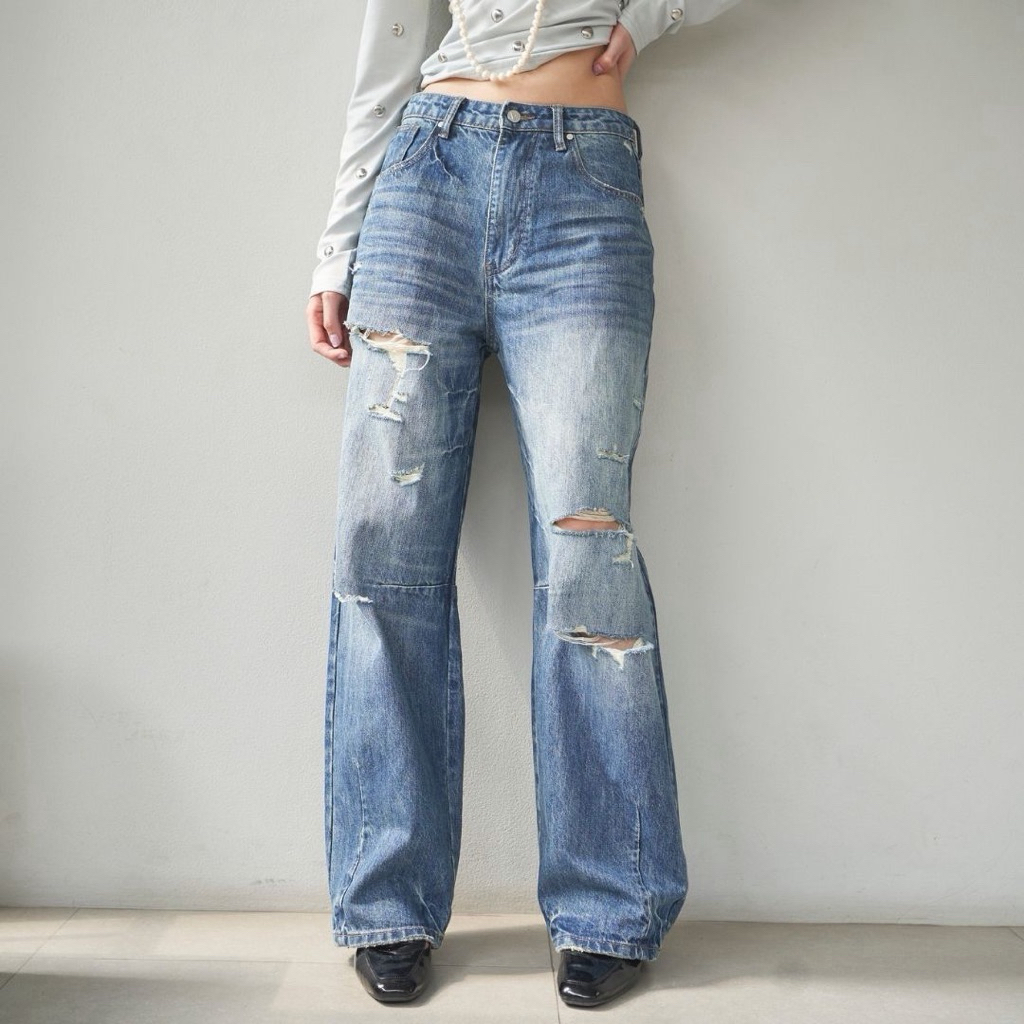 AMUSE BKK :  Morley Ripped Jeans กางเกงยีนส์ขาดเซอร์เอวต่ำ ทรงกระบอกตรง
