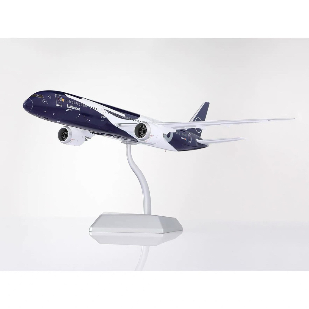 【Pre-Order】 Diecast Model SQ Wings 1:200 – Boeing 787-9 Lufthansa 100th (L2279)