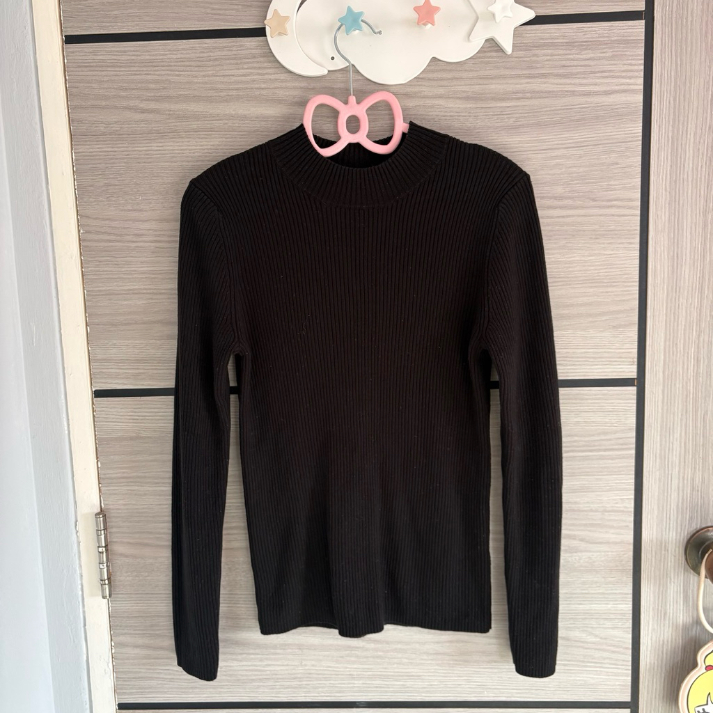 เสื้อไหมพรม คอเต่า Gu Size S