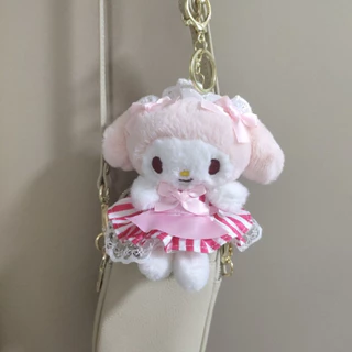 พวงกุญแจตุ๊กตา SANRIO คุโรมิ/เมโลดี้/ปาชา จี้ตุ๊กตาแมว Hello Kitty น่ารัก ชิวาวาน่าเกลียด ห้อยกระเป๋านักเรียนได้