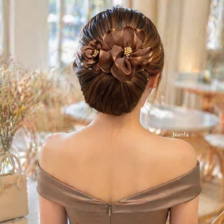 กิ๊บหนีบผมทรงหลังเต่า 13 ซม ดอกผ้าซีทรูผสมซาติน คริสตัล หรู ใส่ออกงาน ตกแต่งผมโดดเด่น มีให้เลือก 7 สี งานพร้อมส่งในไทย