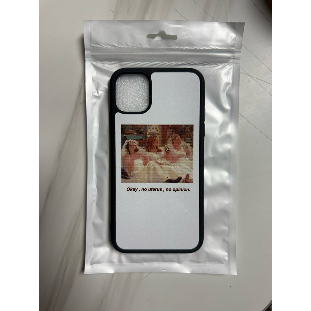 case iphone 11 (สินค้ามือสอง) ใช้ไป 1 ครั้ง ขอบเคสกันกระเเทกค่า 💟