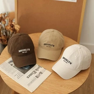 พร้อมส่งจากไทย หมวกแก๊ปทรงแหลมสไตล์เรโทรอเมริกัน ทำให้ใบหน้าของคุณดูเล็กลง การป้องกันแสงแดด เป็นกลาง1631