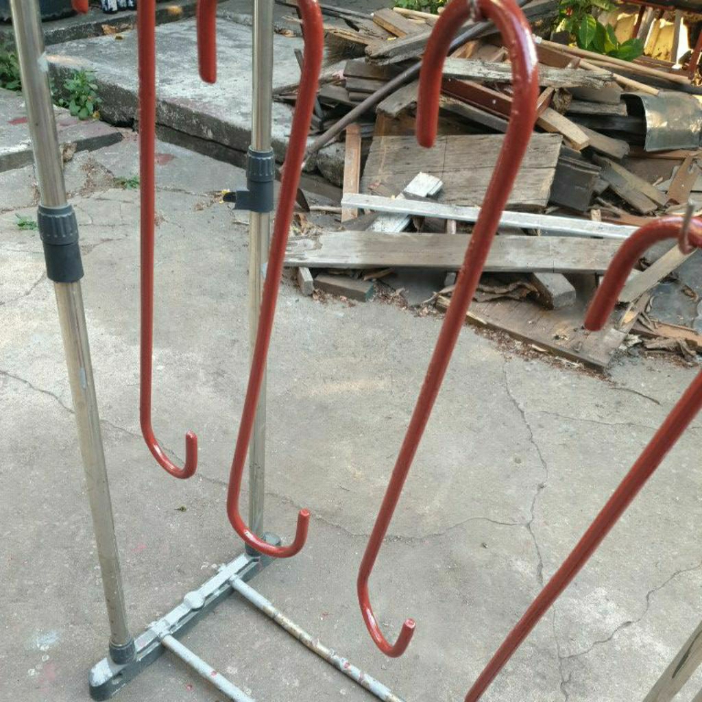 ตะขอเอสแม่ตะขอเอสเหล็กกลมตันโต12มม.ยาว50ซมตัวละ200บแรงดึง100kgขึ้น