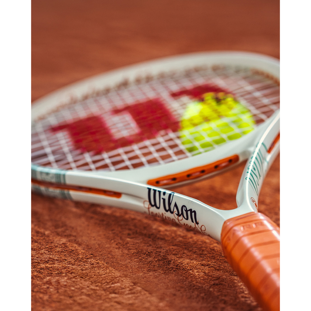 Wilson CLASH 100 V3 RG 2026 ไม้เทนนิส Unstrung WR201811U2 Official Store