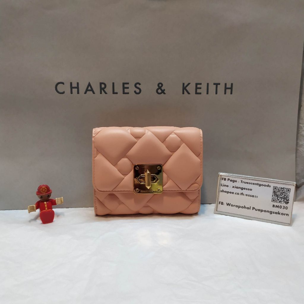 SALE กระเป๋าสตางค์ทรงสั้น Charles and Keith (ของแท้นำเข้าจากสิงคโปร์)