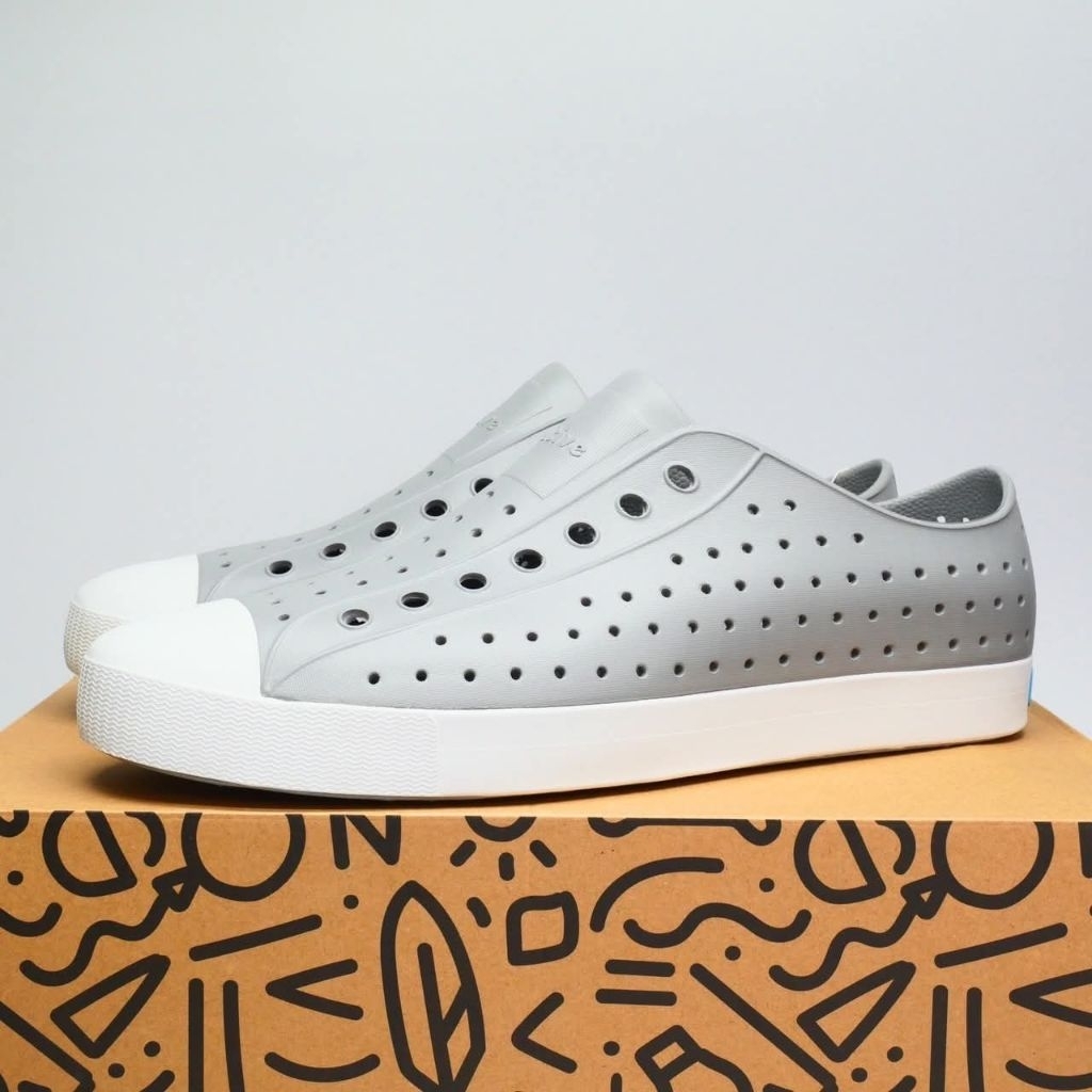 รองเท้ากันน้ำ Native Jefferson / Shell White ของแท้ 🚩สำหรับผู้ใหญ่ หลายรุ่น/สี ของแท้💥หลุดQC🚩