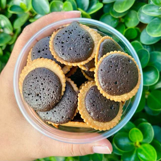 บราวนี่แครกเกอร์ บราวนี่กรอบกับแครกเกอร์แผ่นบาง บราวนี่บิสกิต brownie cracker แครกเกอร์รสช็อกโกแลต