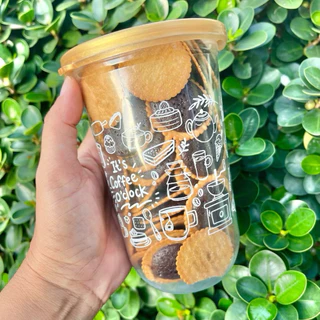 บราวนี่แครกเกอร์ บราวนี่กรอบกับแครกเกอร์แผ่นบาง บราวนี่บิสกิต brownie cracker แครกเกอร์รสช็อกโกแลต