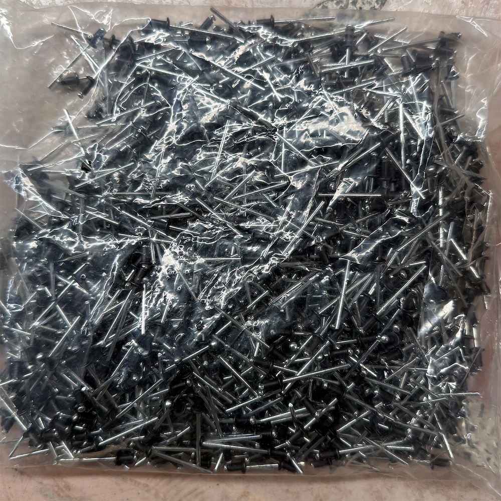 รีเวทดำ เบอร์ 5-2,5-3,5-4,5-5,5-6,5-8 บรรจุถุง 1000 ตัว ตะปูยิง รีเวท rivet