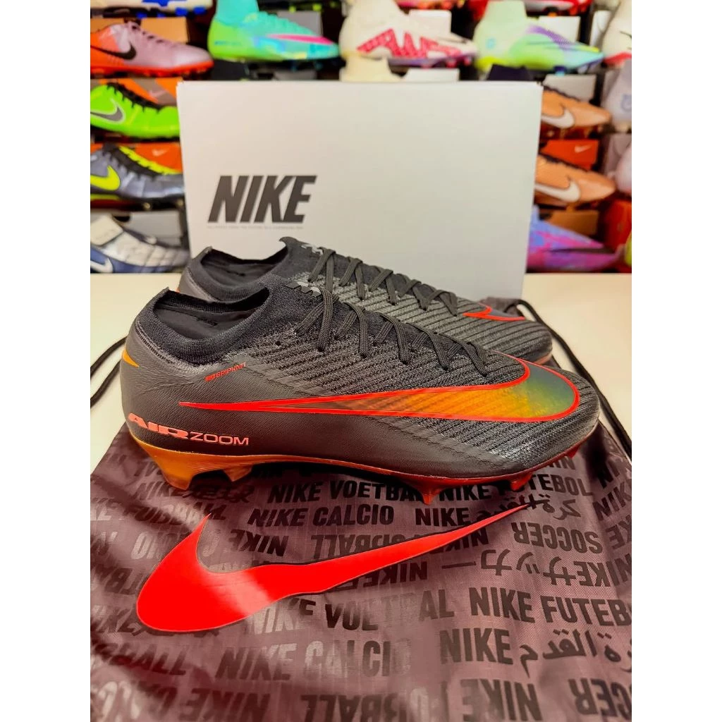 รองเท้าฟุตบอล Mercurial Vapor 16 รุ่นใหม่ล่าสุด