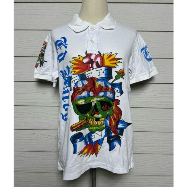 เสื้อโปโลสีขาวลายกราฟิกแบรนด์ Ed Hardy