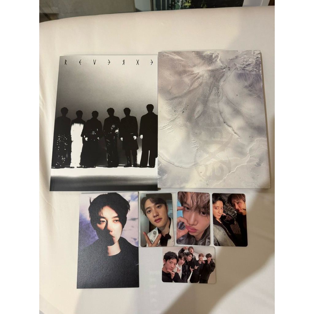 ฟรีส่ง บั้มแกะแล้ว EXO - The 8th Album 'REVERXE' (PHOTOBOOK Ver.) (Cube Ver.)