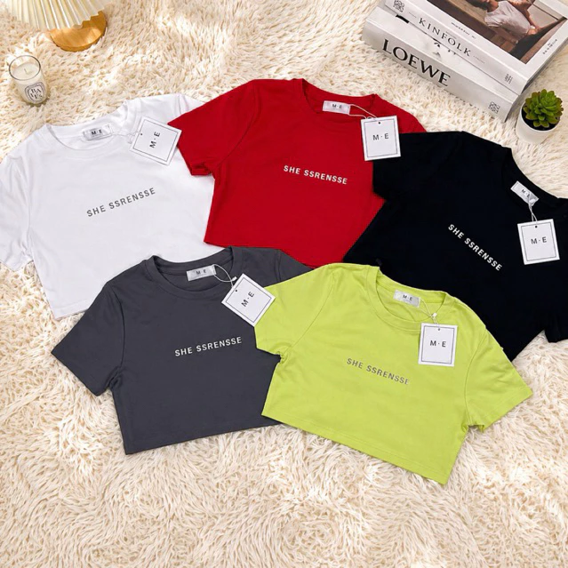 เสื้อยืดคอกลมแขนสั้น รีดเพชร ลาย SHE SSRENSSE