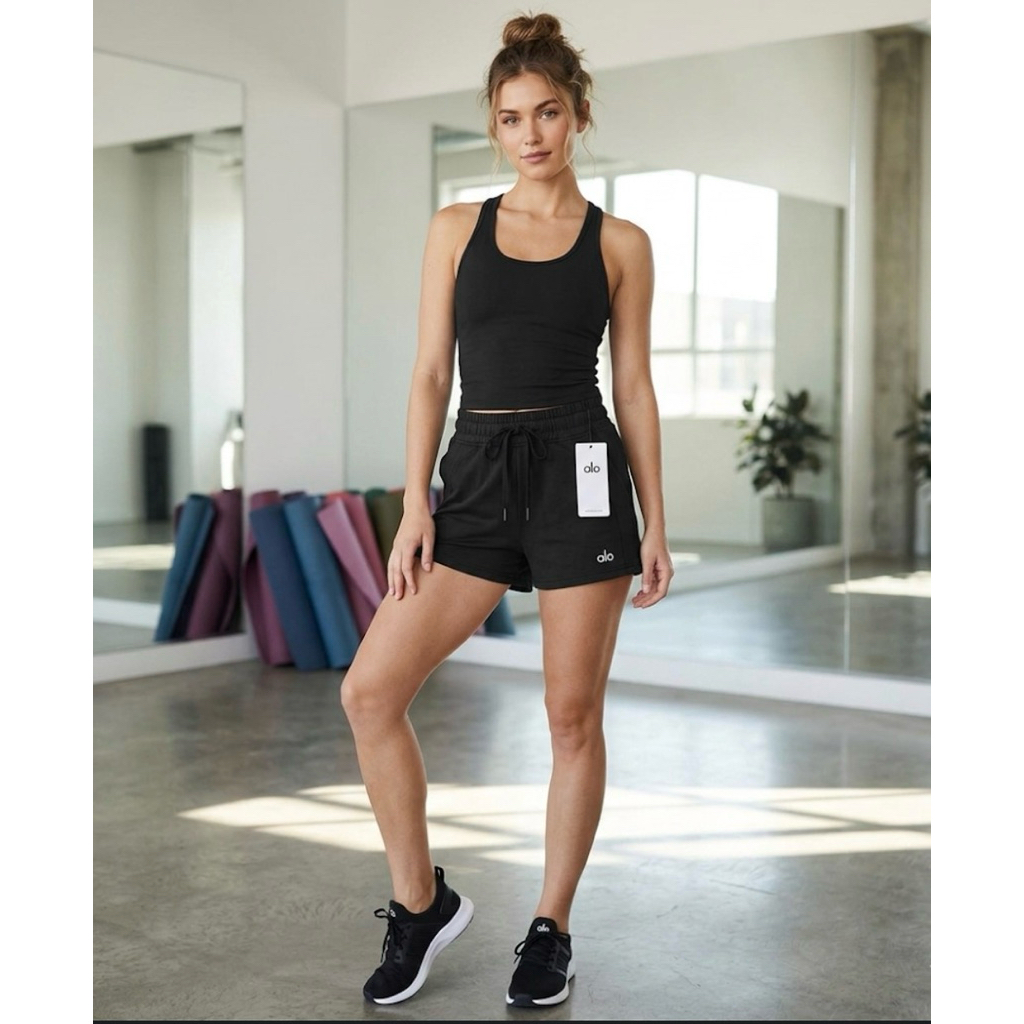 กางเกงขาสั้น A.L.O Yoga Black  Shorts  ผ้านิ่มมากกก ใส่สบาย มีกระเป๋า2ข้าง  Size S: เอว24-26 สะโพก 3